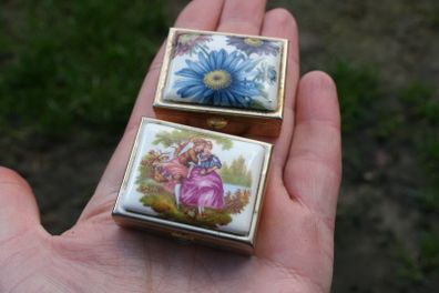 Vintage Pill boxes (22 each)