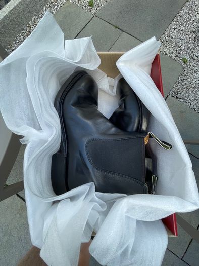 R.M. Williams yearling boots size 8