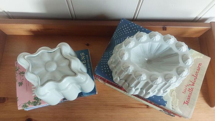 Fabulous Antique Highly Collectable Edwardian Art Deco Ironstone Jelly/Blancmange Mould, by Shelley, in the Savoy (Oval, Cream Centre) Shape, Size Large, Circa 1916 to 1925, Named After the Savoy Hotel in London