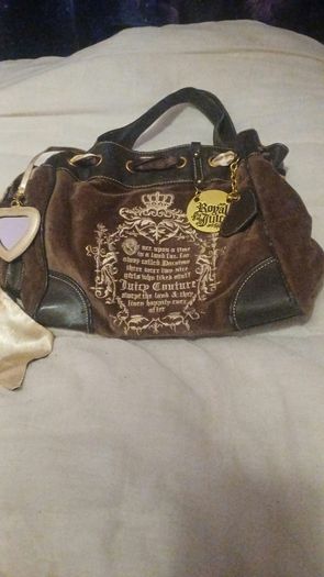 Original Juicy Couture handbag, D18 post 8e