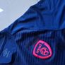 Umbro Ireland boys Jersey and Half zip 152cm age 11 Image 3