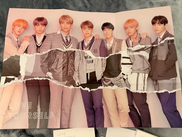 BTS Love Yourself Her Album V Version +Poster