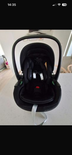 Maxi Cosi 360 Pebble Pro & Isofix Base