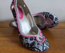 Ruby Shoo Lace Print Heeled Pumps with Pom-Pom Trim Size UK 6 / EU 39