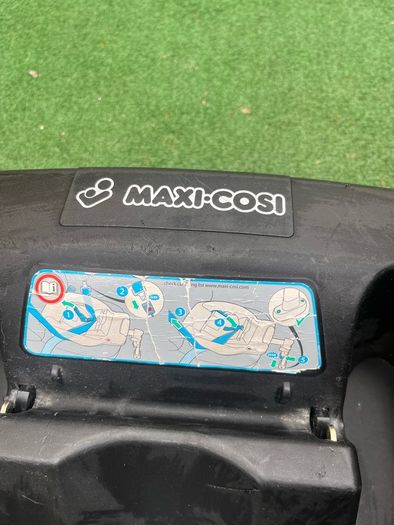 Maxi Cosi car seat & isofix