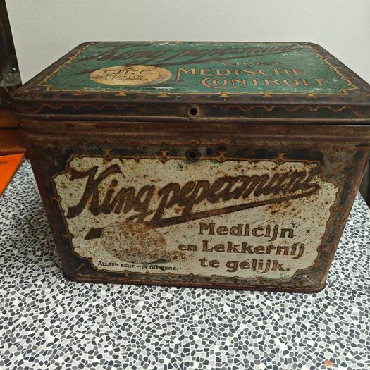 Vintage large Dutch Peppermint tin, "King Peppermunt" early 1900s lithograph tin