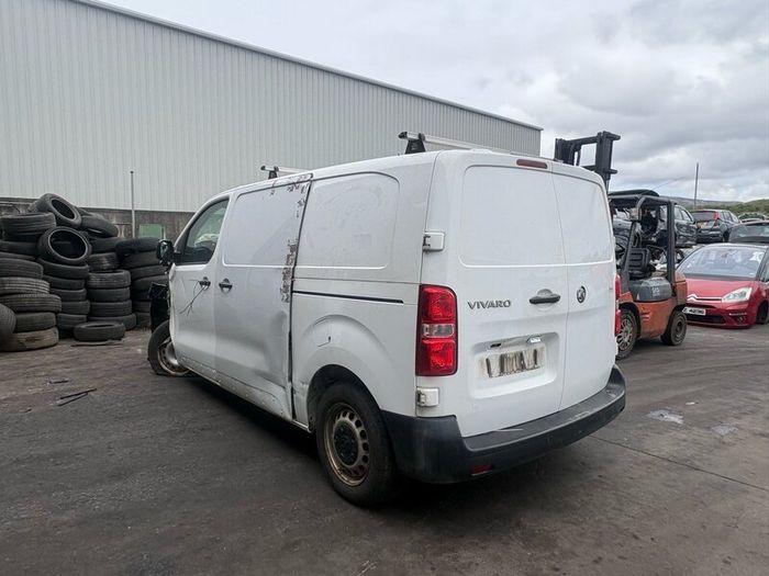 For Breaking 2021 Vauxhall Vivaro 1.5 Diesel