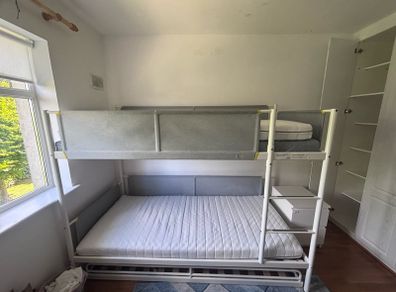 bunk bed