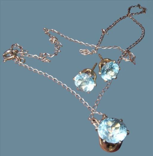 Pristine Vintage Hallmarked Silver/Topaz Trilogy