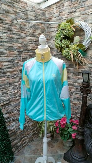 Vintage Legend 80s/90s tracksuit top  Vibrant colours Oversized look Size Medium