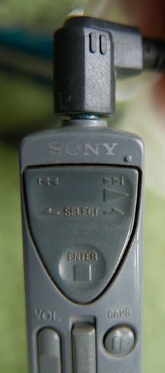 Sony MZ-R70 MiniDisc Walkman Digital Recording MD Player Recorder Working well