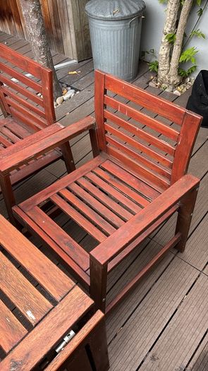 Free outdoor table and chairs from IKEA