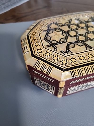 Trinket/jewellery box