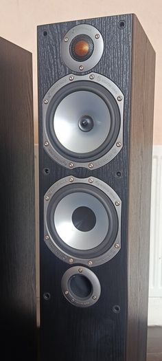 Monitor Audio BR5 speakers