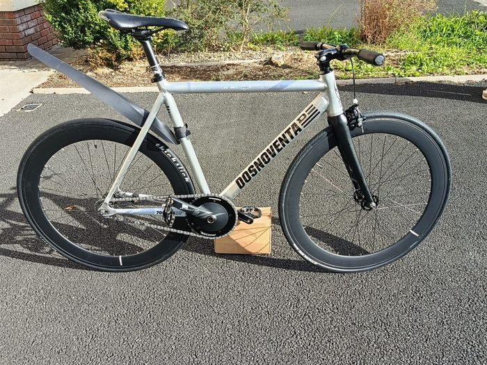 DOSNOVENTA- fixed gear bike