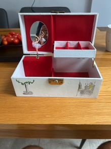 Vintage Jewellery  Music  Box