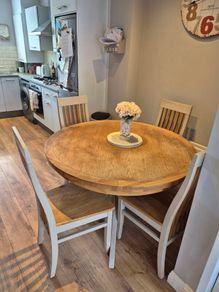 Kitchen table