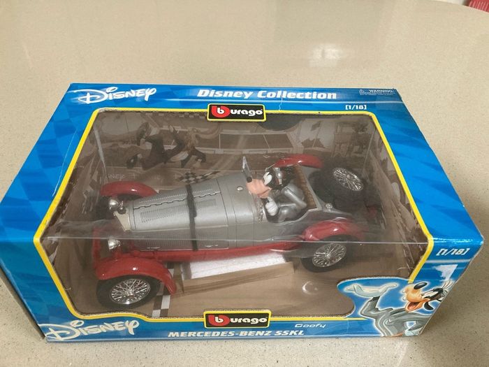 Goofy Disney Mercedes 1/18 Burago