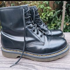 doc martens size 4