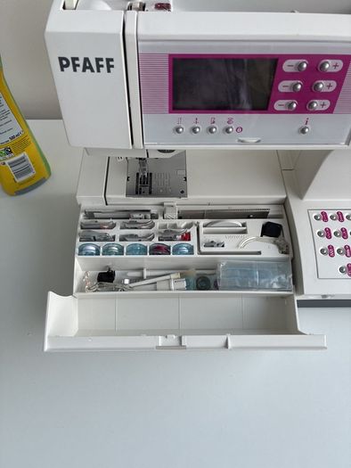 Pfaff sewing machine
