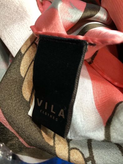vila scarf
