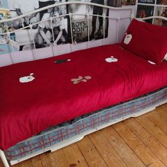 Free Trundle Bed