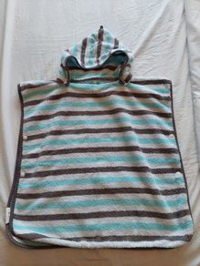 ALDI (Kirkton House) Hooded Towel