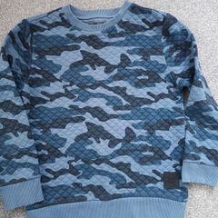 boy's jumper. Age 7/8