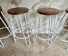 4 island stools