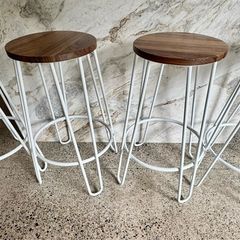 4 island stools