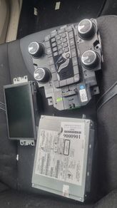 Volvo V40 Multimedia Display Screen Radio  CD GPS head unit and Control Panel