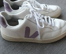 Veja v12 trainers uk5