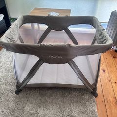 Nuna Sena Travel Cot