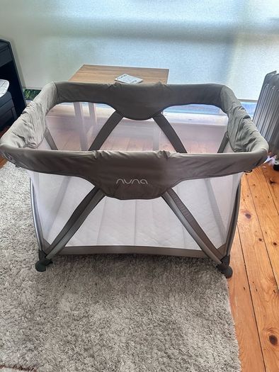 Nuna Sena Travel Cot