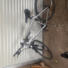 mens hybrid bike