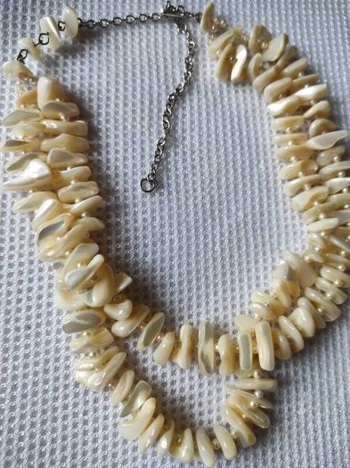 Mother of pearl Japan necklace