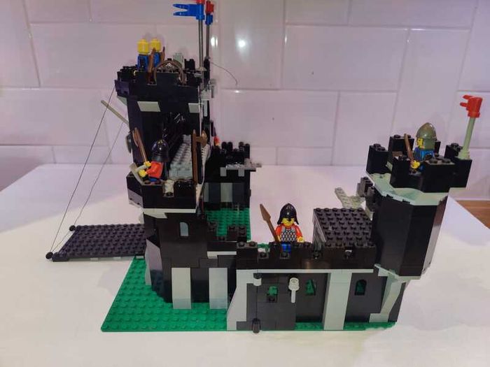 Lego - Black Monarchs Castle 6085