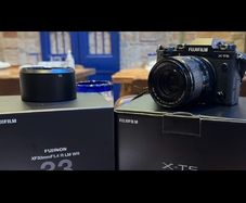 Fujifilm XT5 Body and Fujinon XF 33mm 1.4 Lens (Bundle)