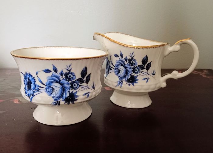 Vintage Clare Blue Floral Pattern Tea Set.