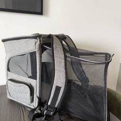 Expansible pet carrier