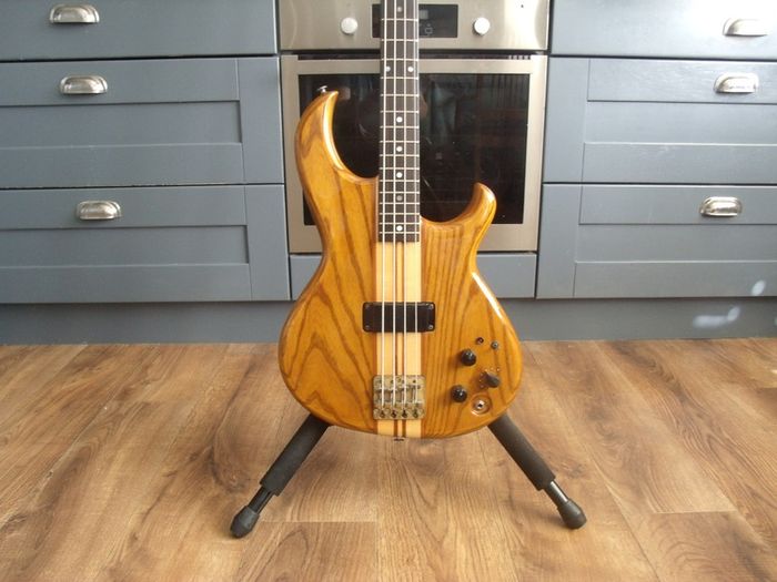 Vintage Aria SB1000 bass guitar - Made in Japan
