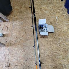 Ron Thompson 12 foot Dialex Beachcaster Rod plus spinner