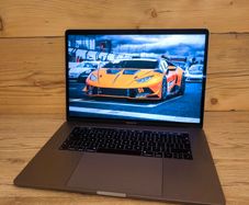 Apple MacBook Pro 15" 2018 / 512GB SSD / Warranty /