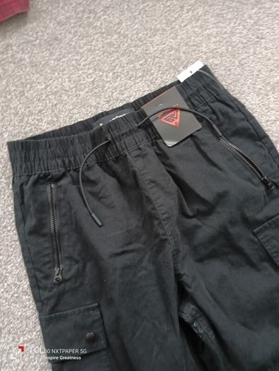 NEW.boy's trousers.age 11/12