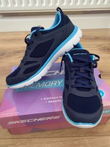 sketchers size 4