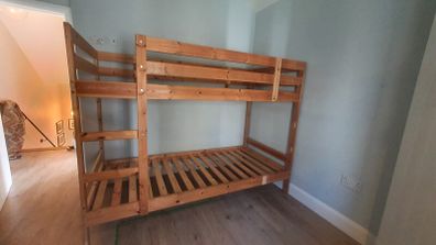Single bunk beds