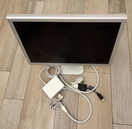 Apple Cinema Display 20" A1081 DVI Firewire USB 1680X1050 16:10 + Power Supply