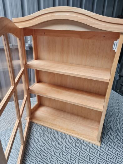 Cabinet Display case