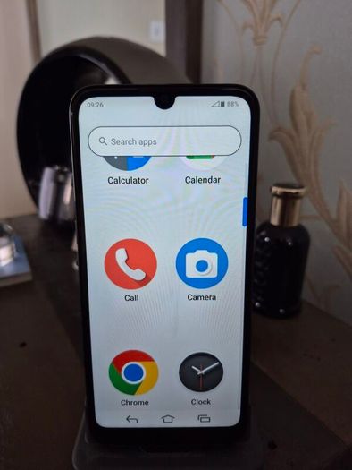 Doro 8100 smartphone