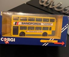 Corgi Classics C675/6 Metrobus Yorkshire Traction FastLink Model 1:64 (1)